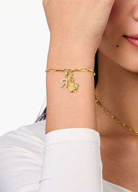Minimalist Gold Heart Charm Bracelet